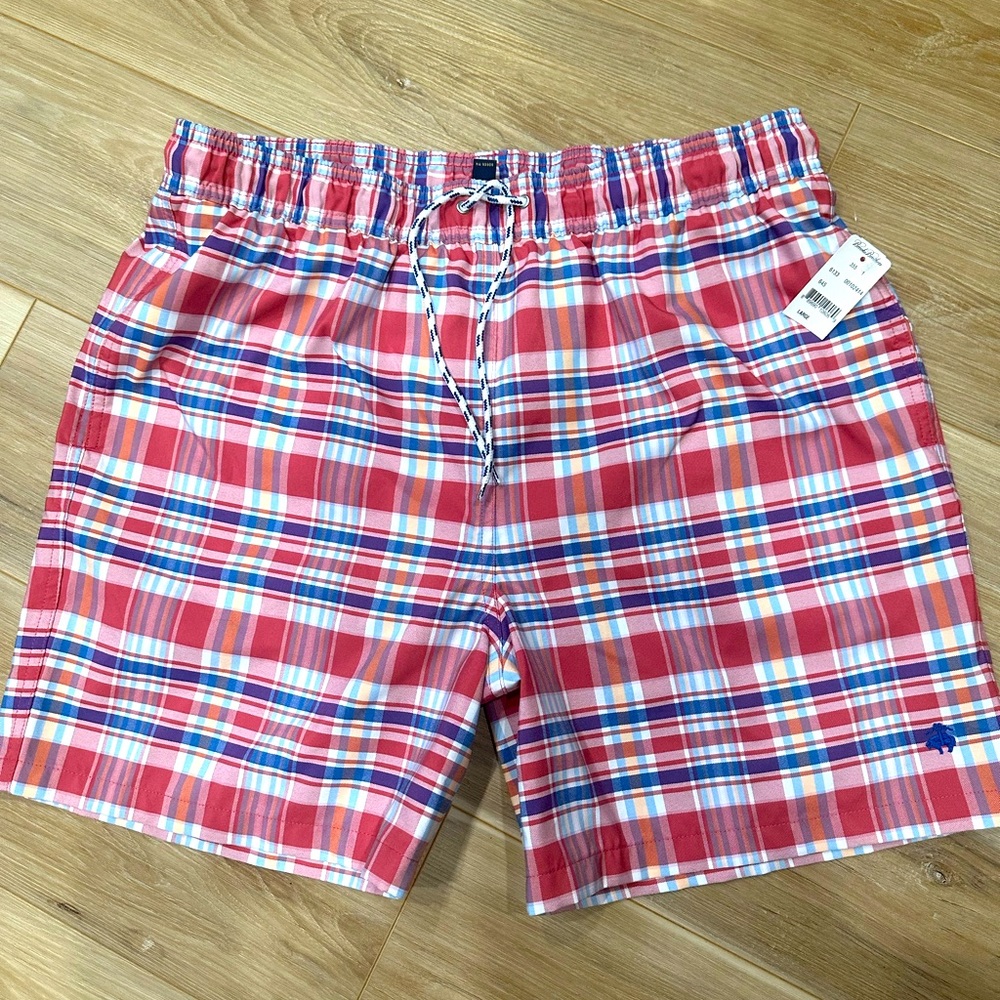Brooks Brothers men’s size large swim trunks.
